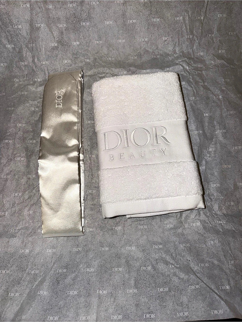 DIOR BEAUTY White mini Towel and Dior Headband